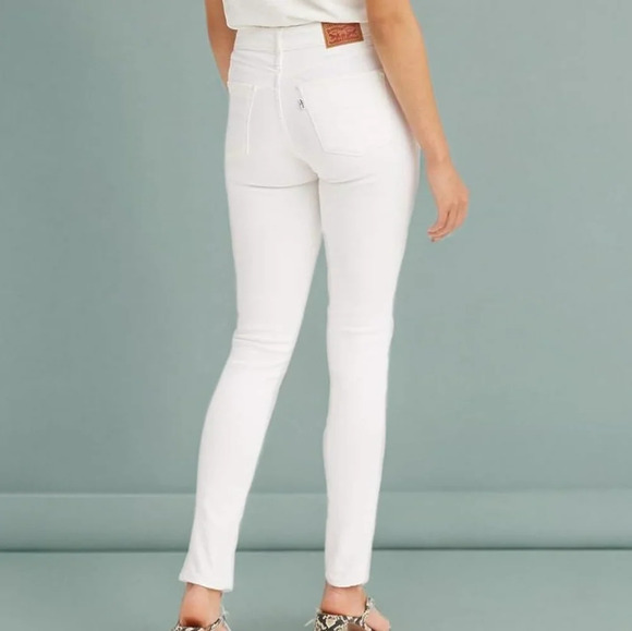 NWT Levi's 311 Shaping Skinny Women's 18M 34x30 White Jeans 34 X 30 - Picture 1 of 12